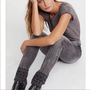 Driftwood Jackie Embroidered Skinny Jeans Size 28